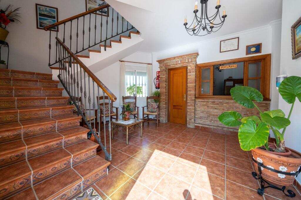 Hostal Vista a la Sierra - entrance hall in Valle de Abdalajís